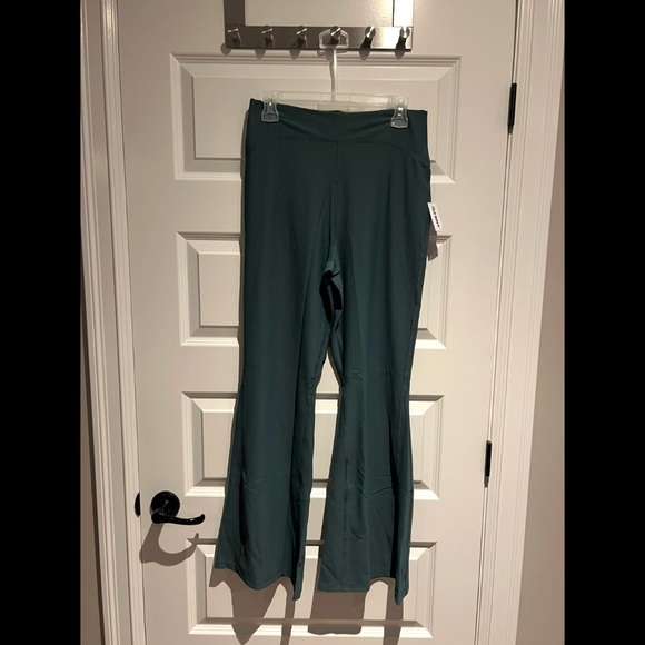 Old Navy Pants - (NWT) Old Navy PowerSoft High-Waisted Ribbed Super Flare Leggings - Size L, Jade